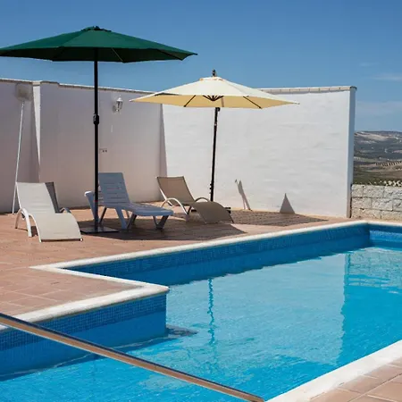 Holiday home Entreolivos